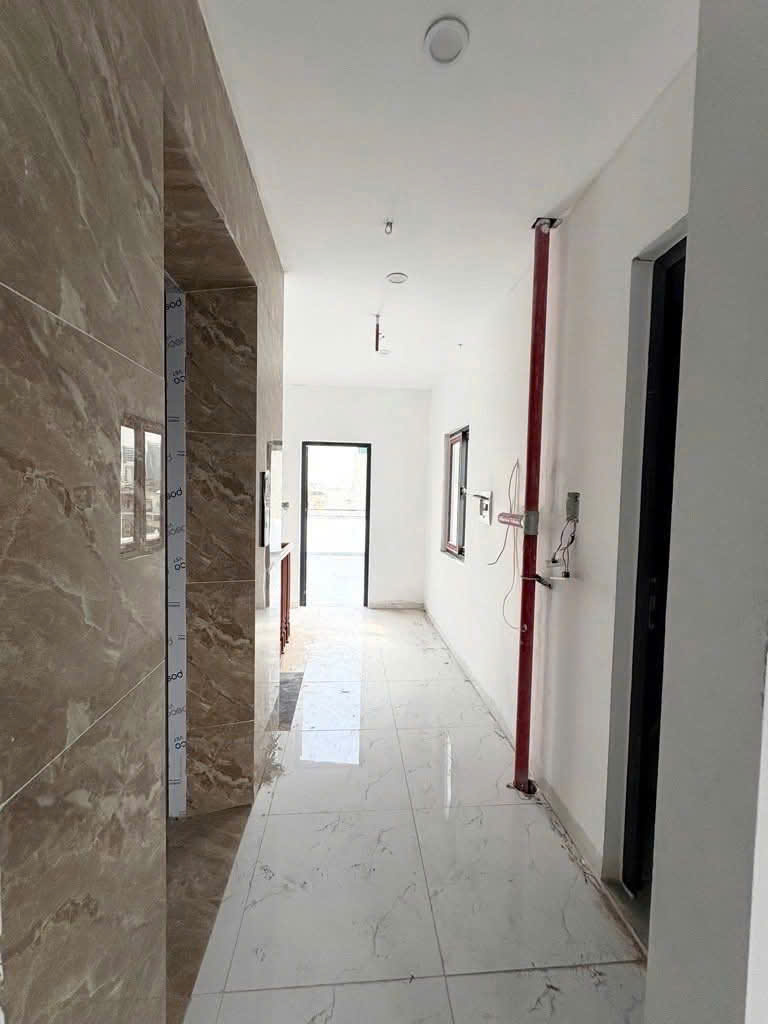 SĐCC – BÁN NGAY CCMN CẦU GIẤY. 50m 6T. DT 750Tr/ năm. THANG MÁY nhập Khẩu - 12 ph KK. Chỉ hơn 11 tỷ - Ảnh 1